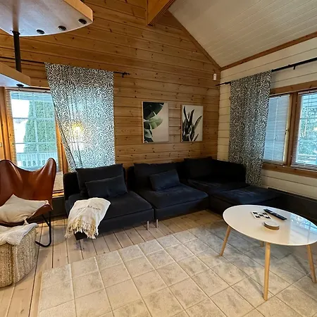 Upea Laehellae Rantaa Poreallas & Sup-laudat Βάασα