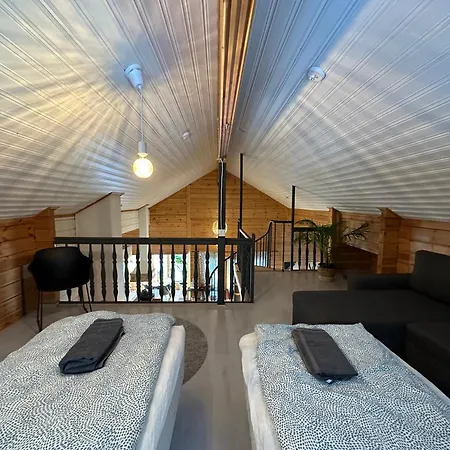 Upea Laehellae Rantaa Poreallas & Sup-laudat * Βάασα