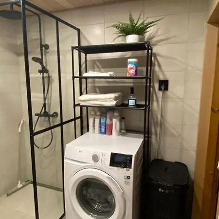 Upea Laehellae Rantaa Poreallas & Sup-laudat