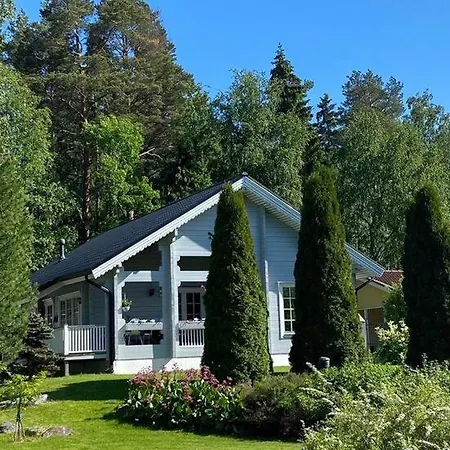 Upea Laehellae Rantaa Poreallas & Sup-laudat *