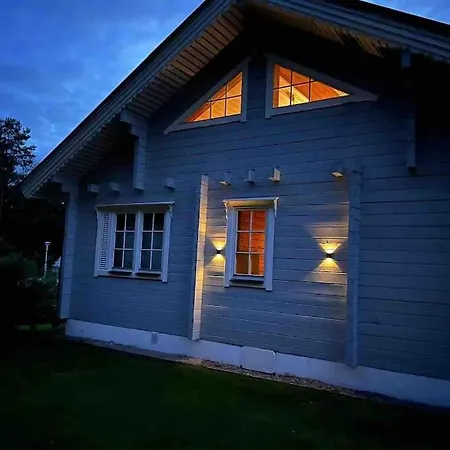 Upea Laehellae Rantaa Poreallas & Sup-laudat *