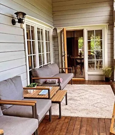 Upea Laehellae Rantaa Poreallas & Sup-laudat * Βάασα