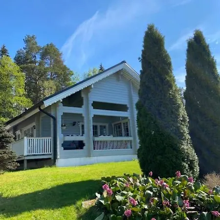 Upea Laehellae Rantaa Poreallas & Sup-laudat *