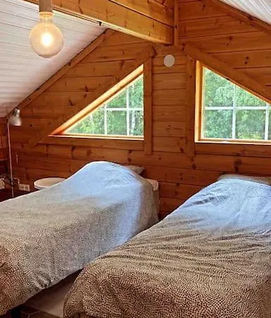 Upea Laehellae Rantaa Poreallas & Sup-laudat *