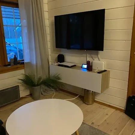 Upea Laehellae Rantaa Poreallas & Sup-laudat