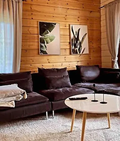 Upea Laehellae Rantaa Poreallas & Sup-laudat *