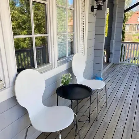 Upea Laehellae Rantaa Poreallas & Sup-laudat